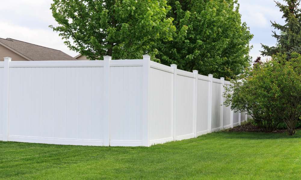 Advantage of Best Vinyl Fencing: Durability, Privacy, and Aesthetics