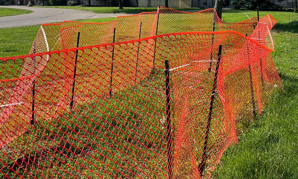 How to Install Plastic Mesh Fence