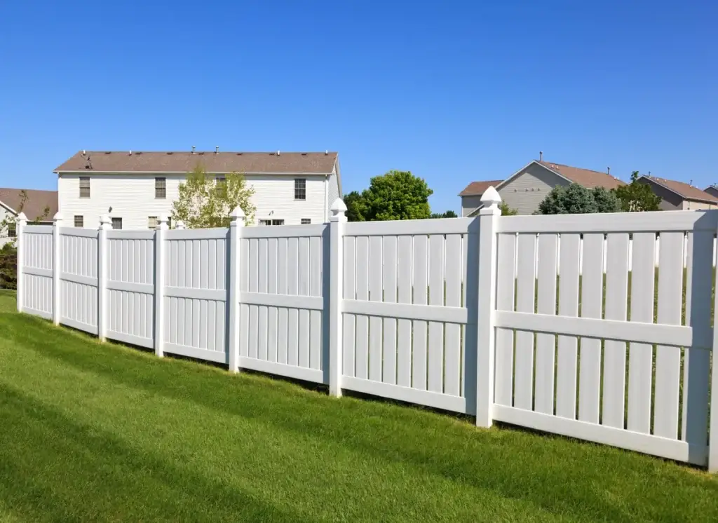 Horizontal Fence vs. Vertical Slats, Services in Indiantown